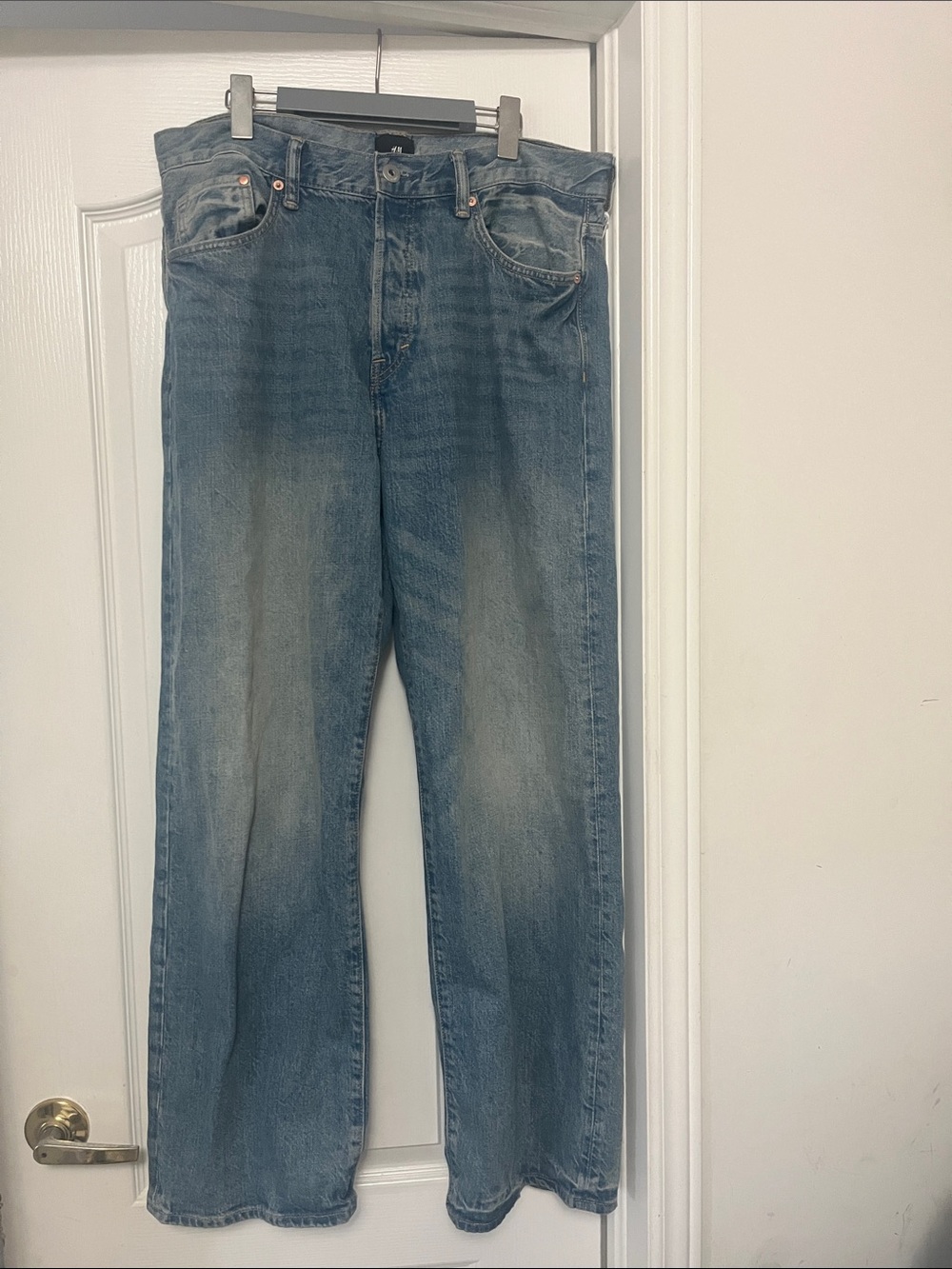 H&M Men's Straight Jeans in Washed Blue Denim